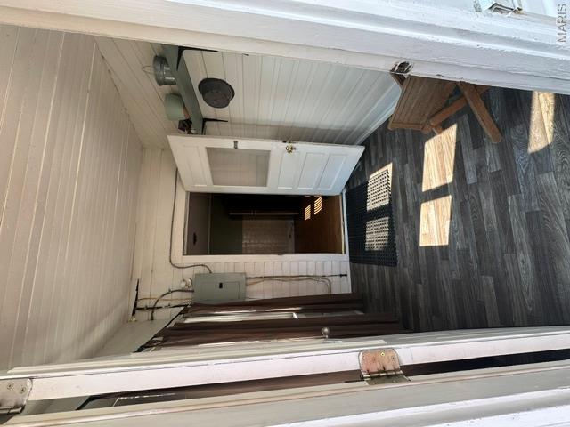 702 E 3rd Street Property Photo 28