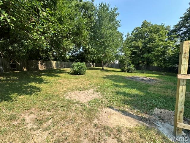 702 E 3rd Street Property Photo 32