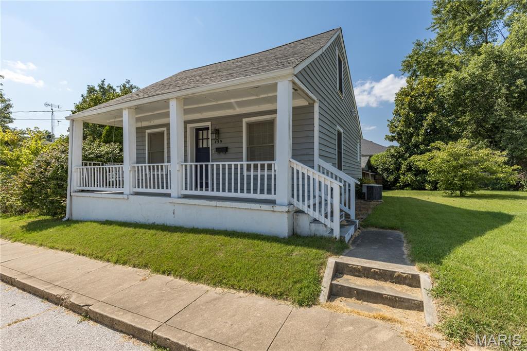 499 Roberts Street Property Photo 1