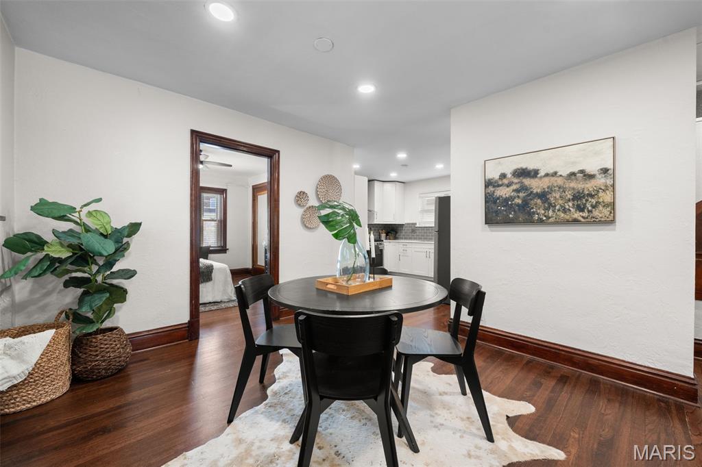 5454 Pernod Avenue Property Photo 8