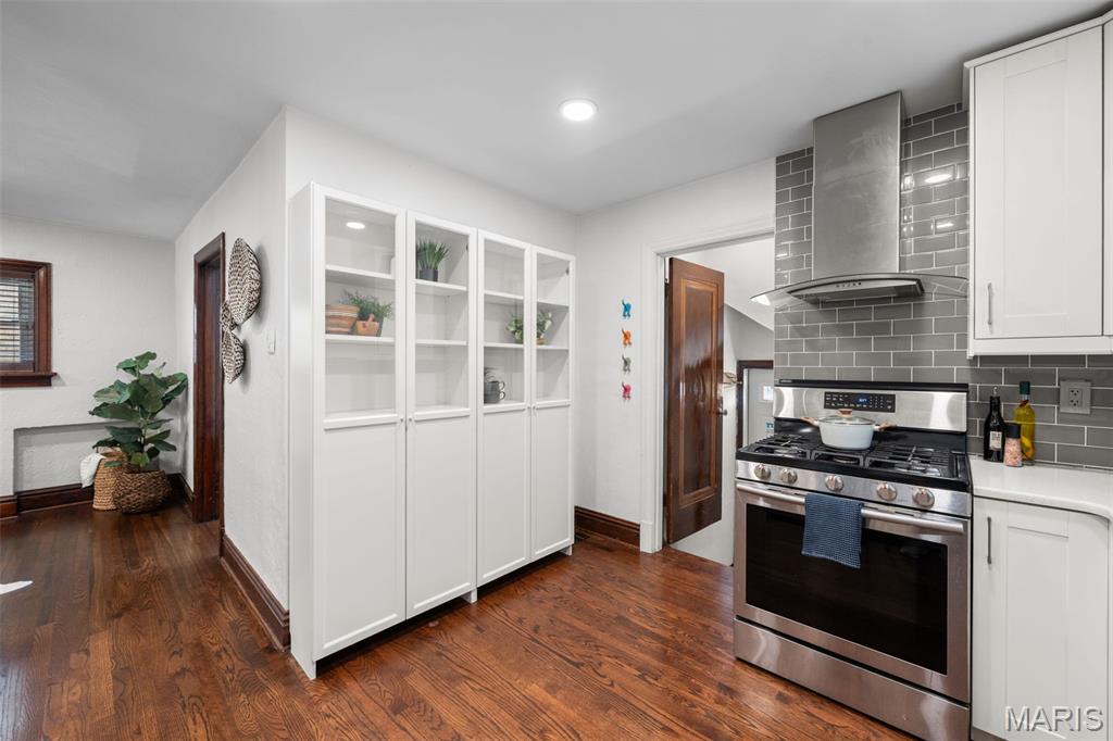 5454 Pernod Avenue Property Photo 13