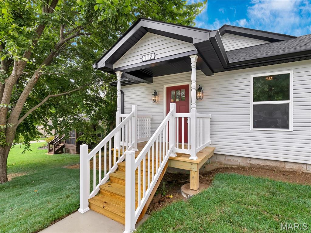 112 E Franklin Street Property Photo 4