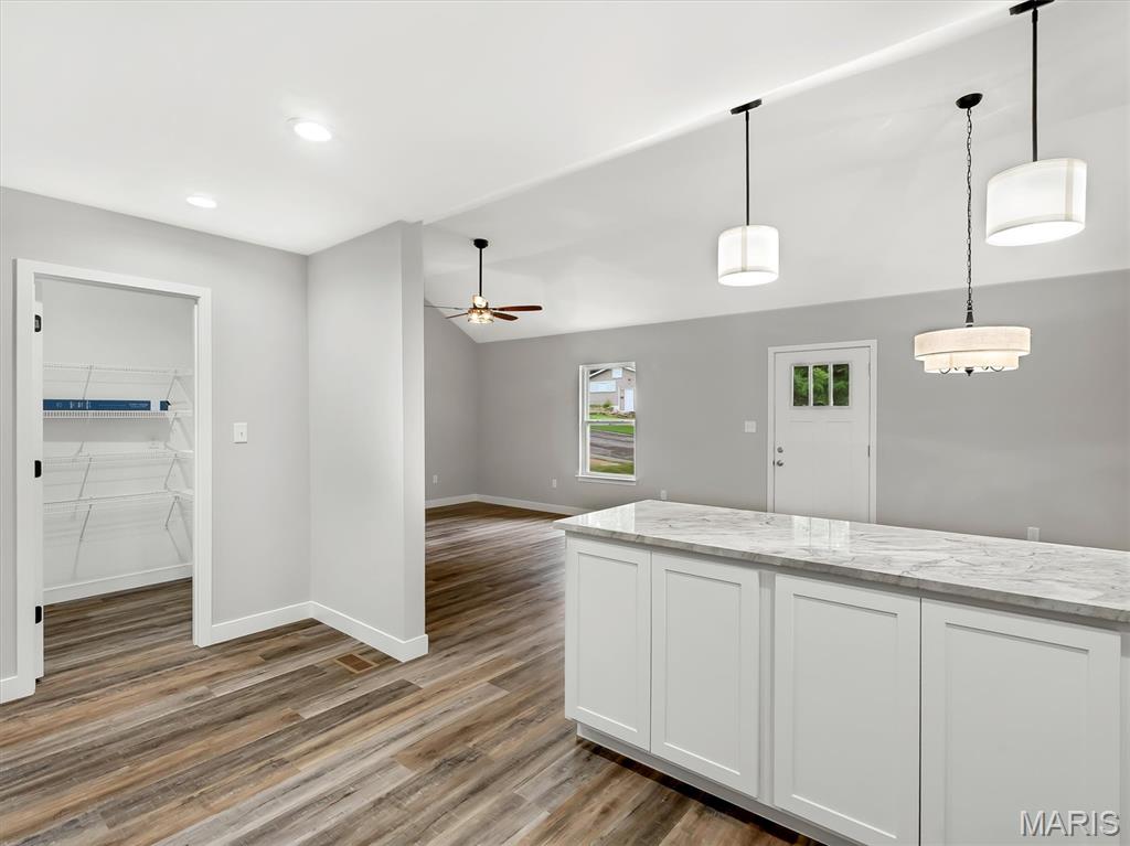 112 E Franklin Street Property Photo 14