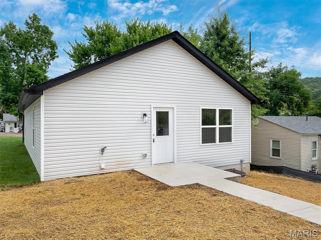 112 E Franklin Street Property Photo 33