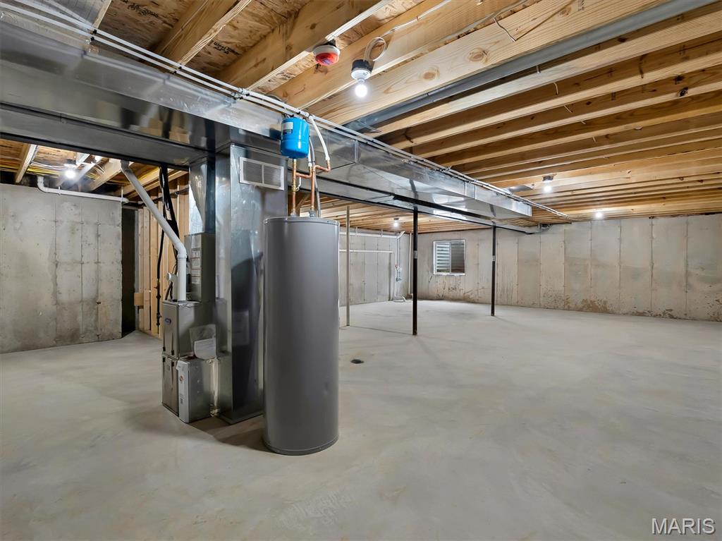 112 E Franklin Street Property Photo 40
