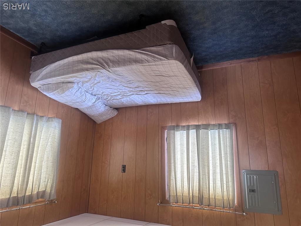 72 S River Road Property Photo 12