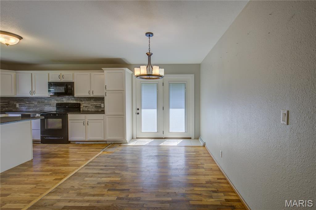922 Hawthorn Drive Property Photo 10