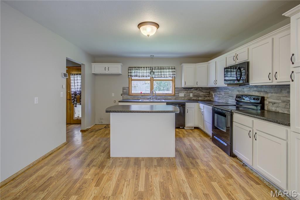 922 Hawthorn Drive Property Photo 11