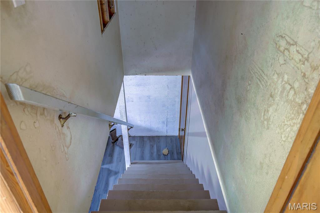 922 Hawthorn Drive Property Photo 15