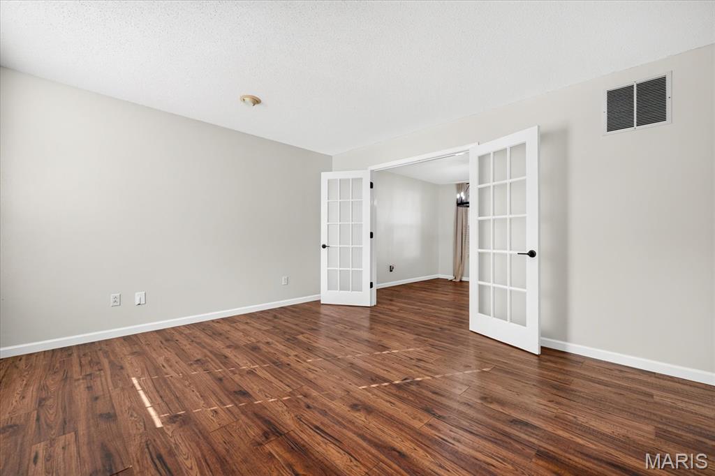 5211 Duke Drive Property Photo 6