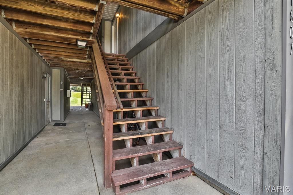 1615 Summergate Parkway M Property Photo 3