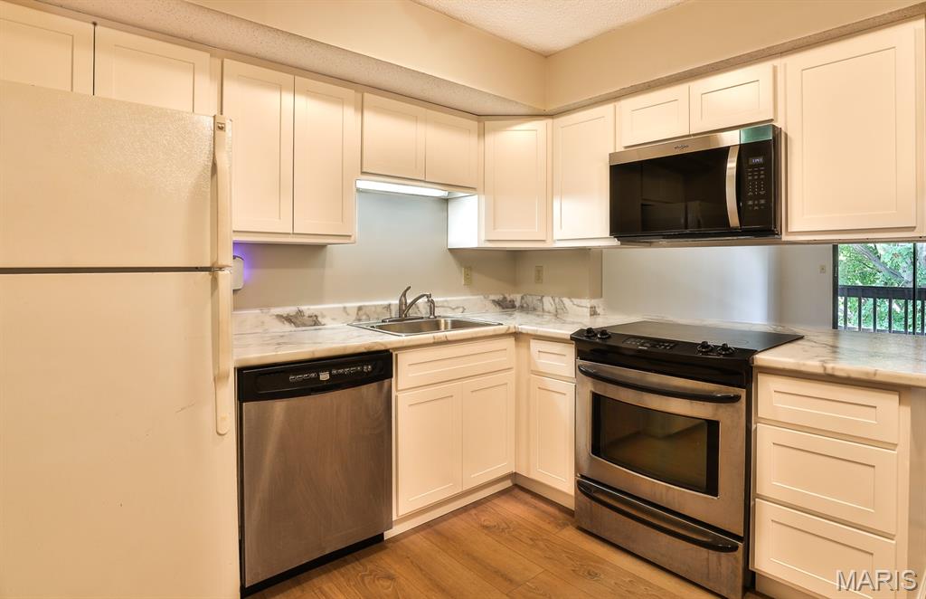 1615 Summergate Parkway M Property Photo 10