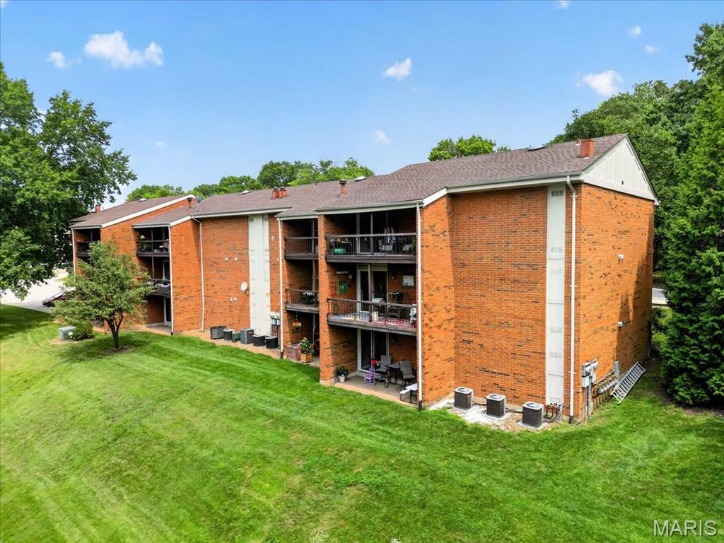 1920 Hunting Lake Court 102 Property Photo 1