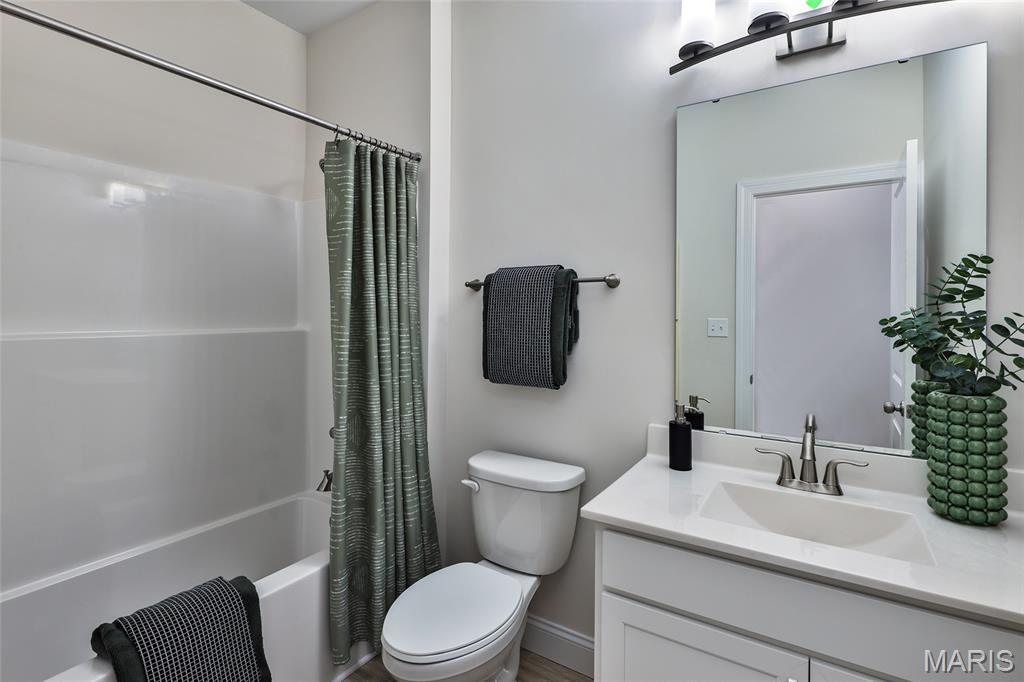 401 Farmhouse Drive Property Photo 15
