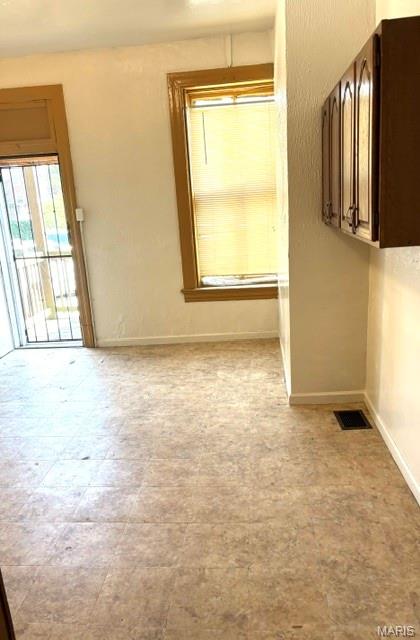 5127 Page Boulevard Property Photo 5