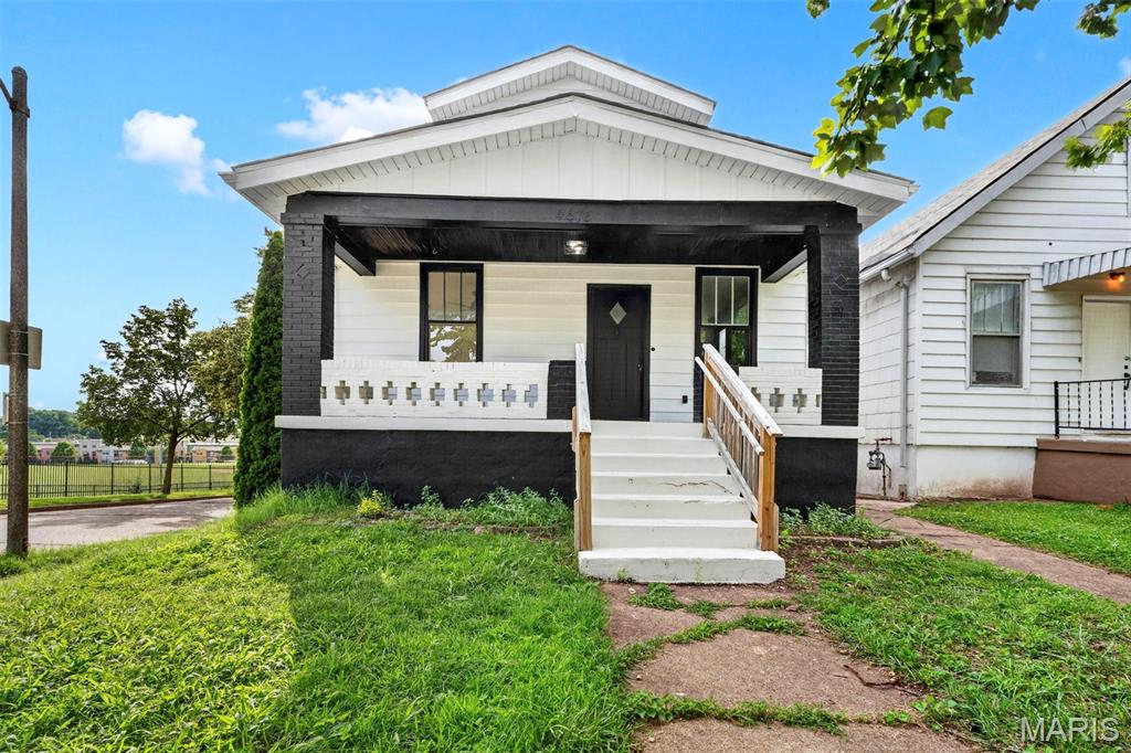 4675 Dewey Avenue Property Photo 1