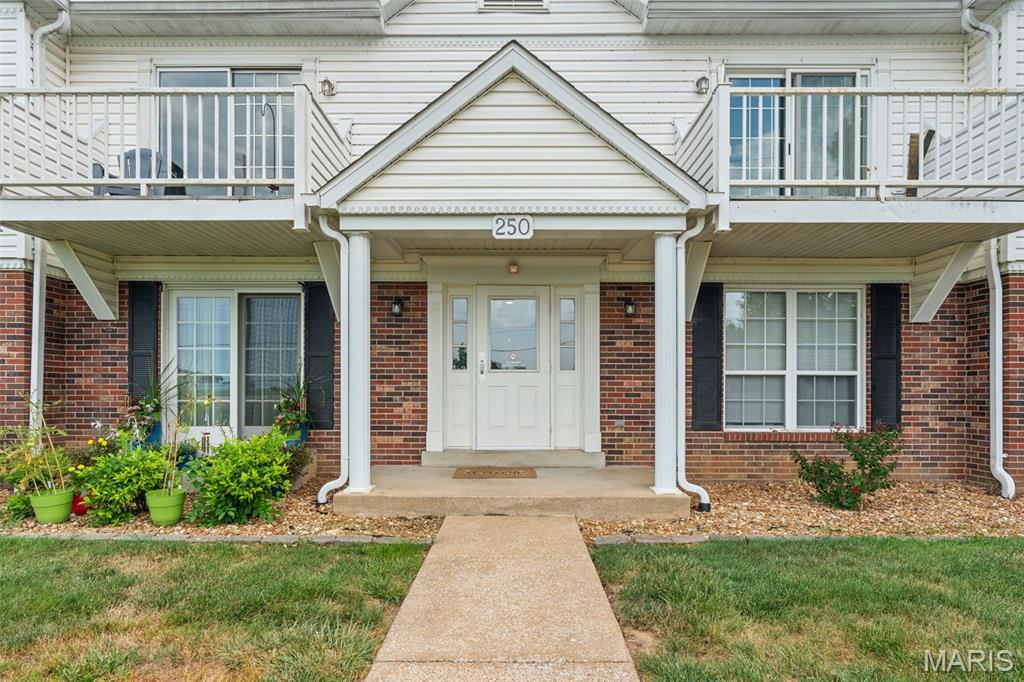 256 Carriage Court Property Photo 1