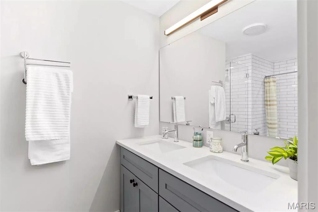 6201 Arsenal Street Property Photo 7