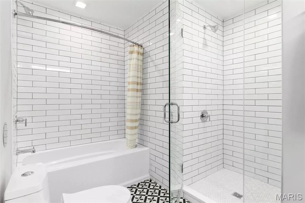6201 Arsenal Street Property Photo 9