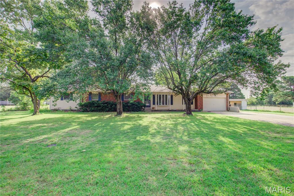 111 Dacus Drive Property Photo 1