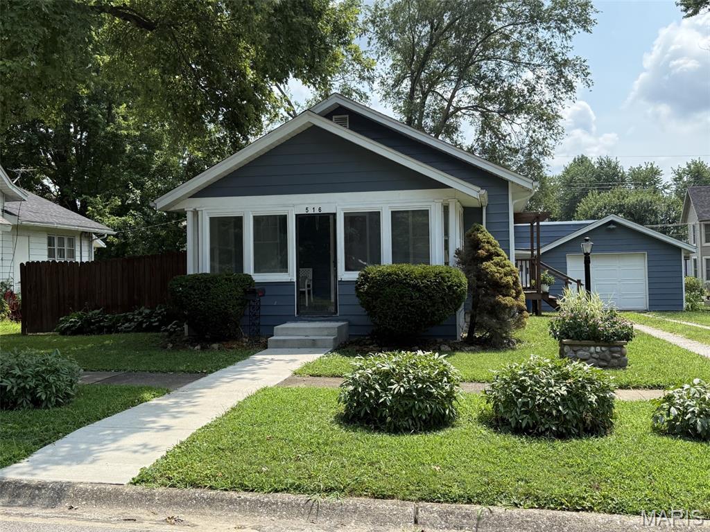 516 E South Avenue Property Photo 1