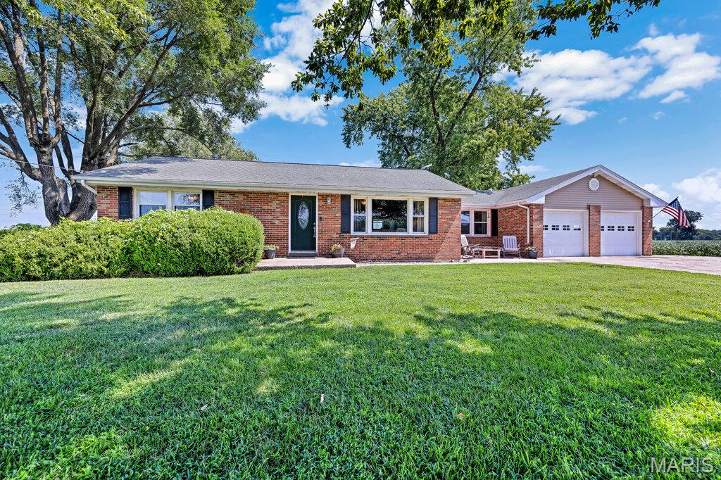 4915 Tower Line Road Property Photo 1