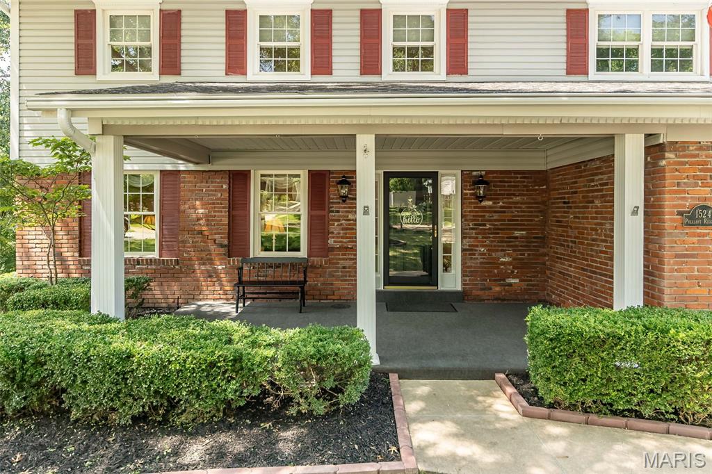 1524 Pheasant Ridge Drive Property Photo 3