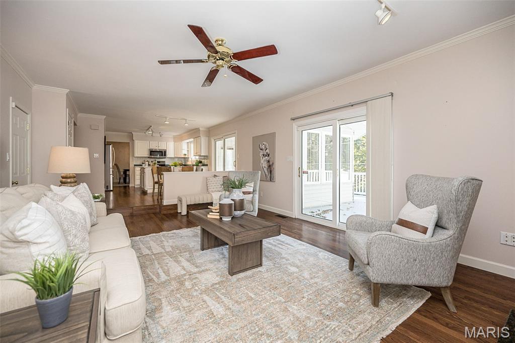 1524 Pheasant Ridge Drive Property Photo 11