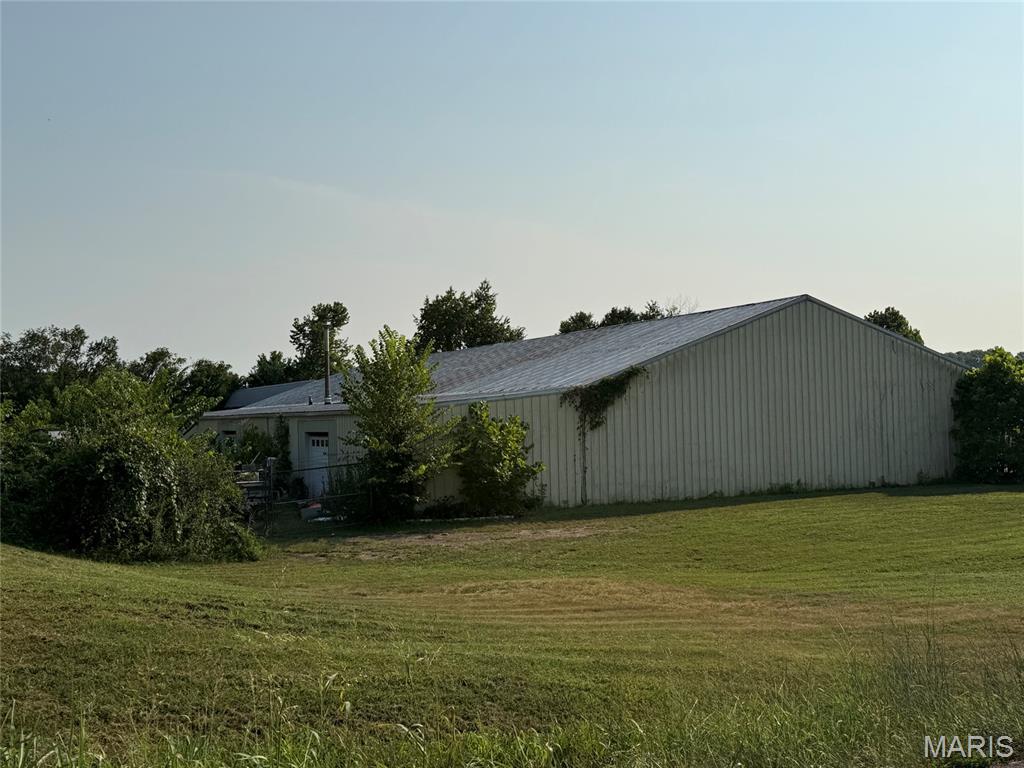 10060 Hwy M Property Photo 3