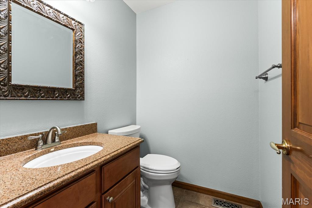 4301 Woodfield Place Property Photo 11