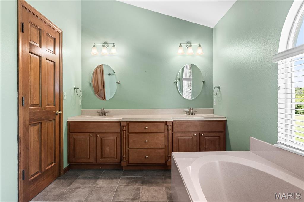 4301 Woodfield Place Property Photo 30