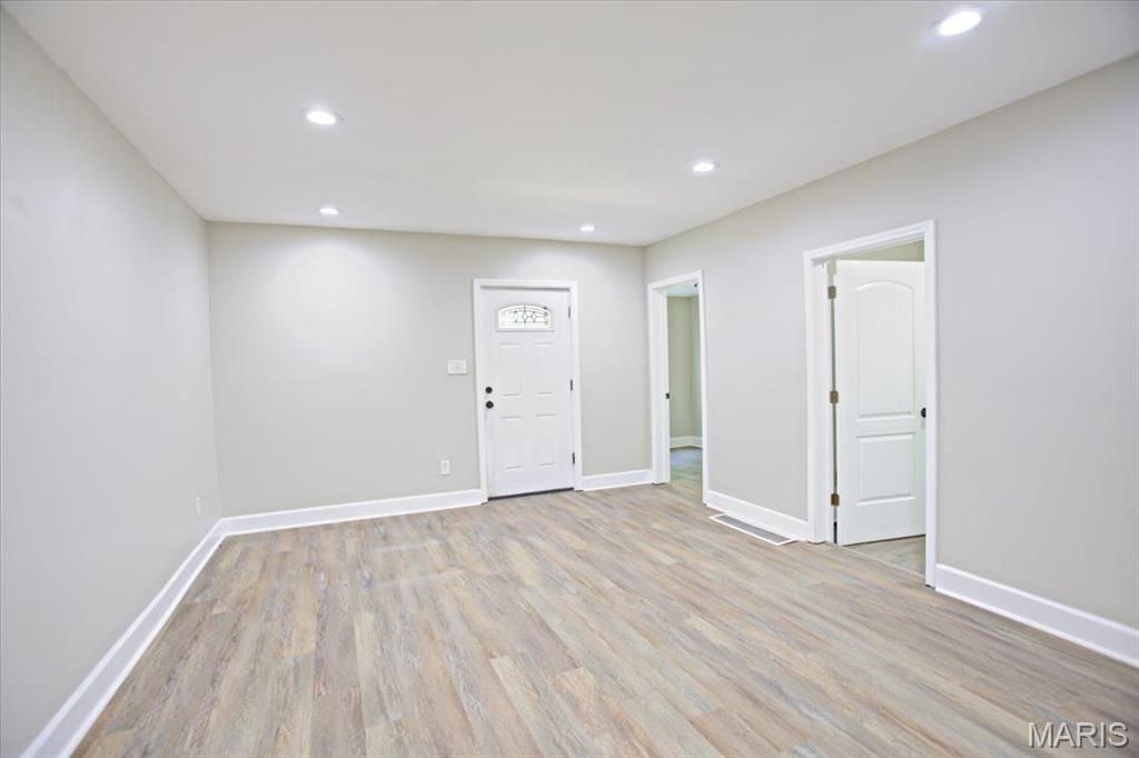 6222 Carlsbad Avenue Property Photo 6