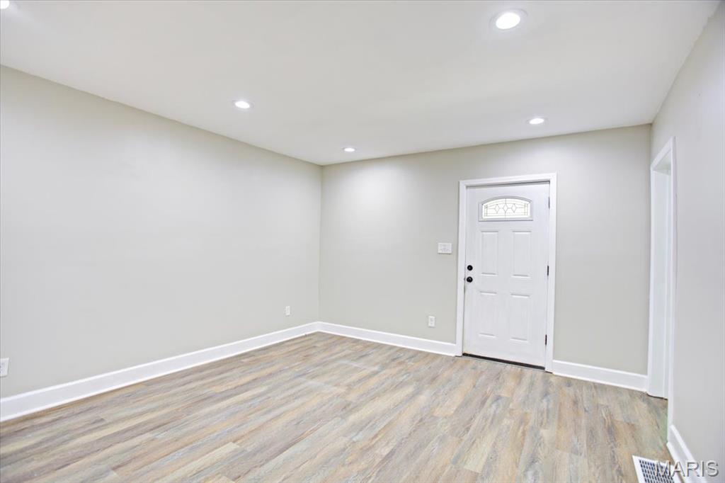 6222 Carlsbad Avenue Property Photo 8