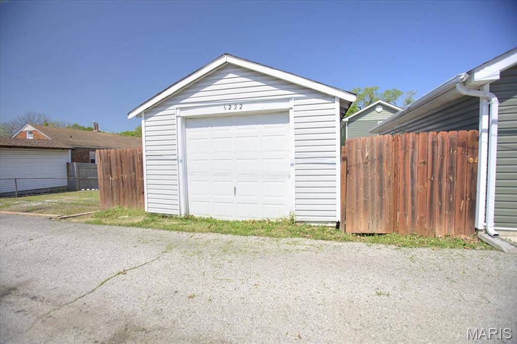 6222 Carlsbad Avenue Property Photo 23