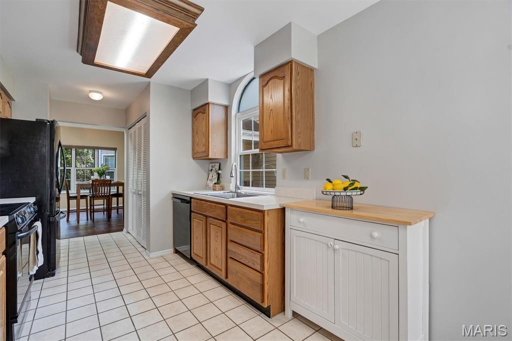 417 Meramec Way 4 Property Photo 6