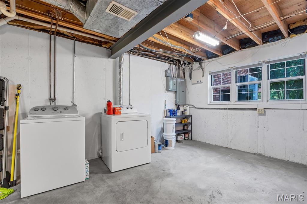 417 Meramec Way 4 Property Photo 32