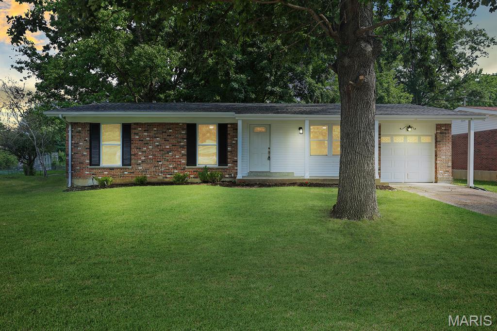 3855 Belcroft Drive Property Photo 1