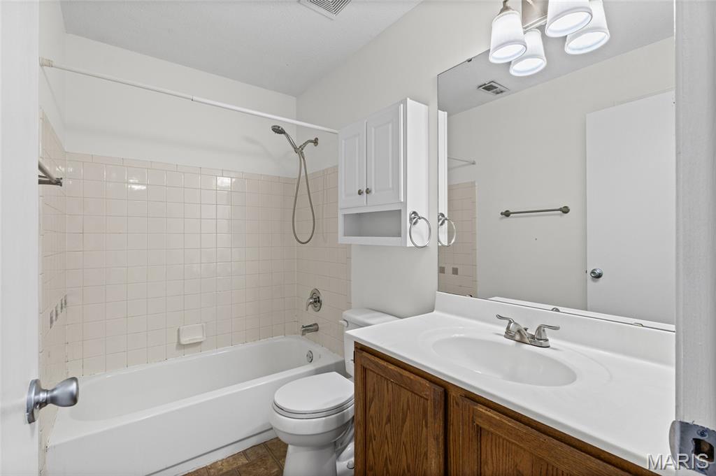 1774 Kircher Drive C Property Photo 17