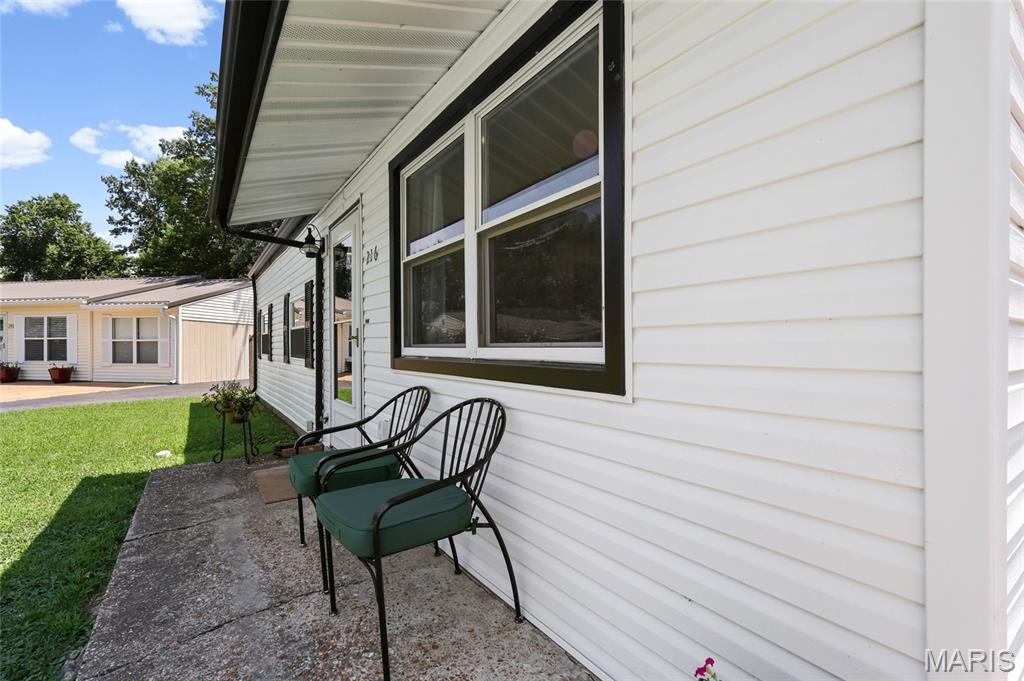 216 Drewel Court Property Photo 4