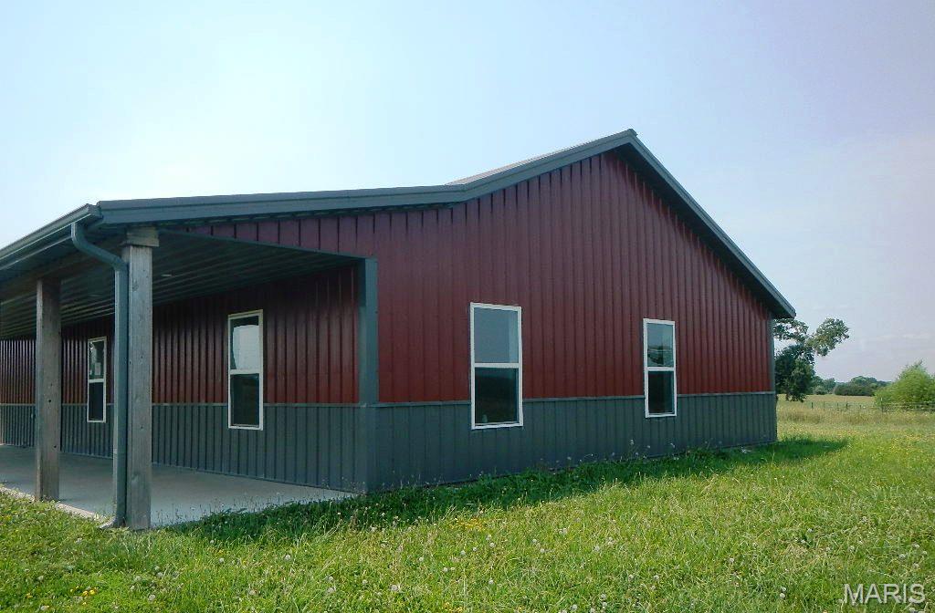 33642 Highway 154 Property Photo 2