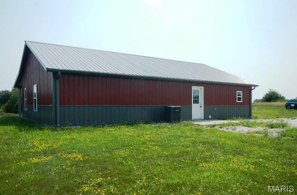 33642 Highway 154 Property Photo 5
