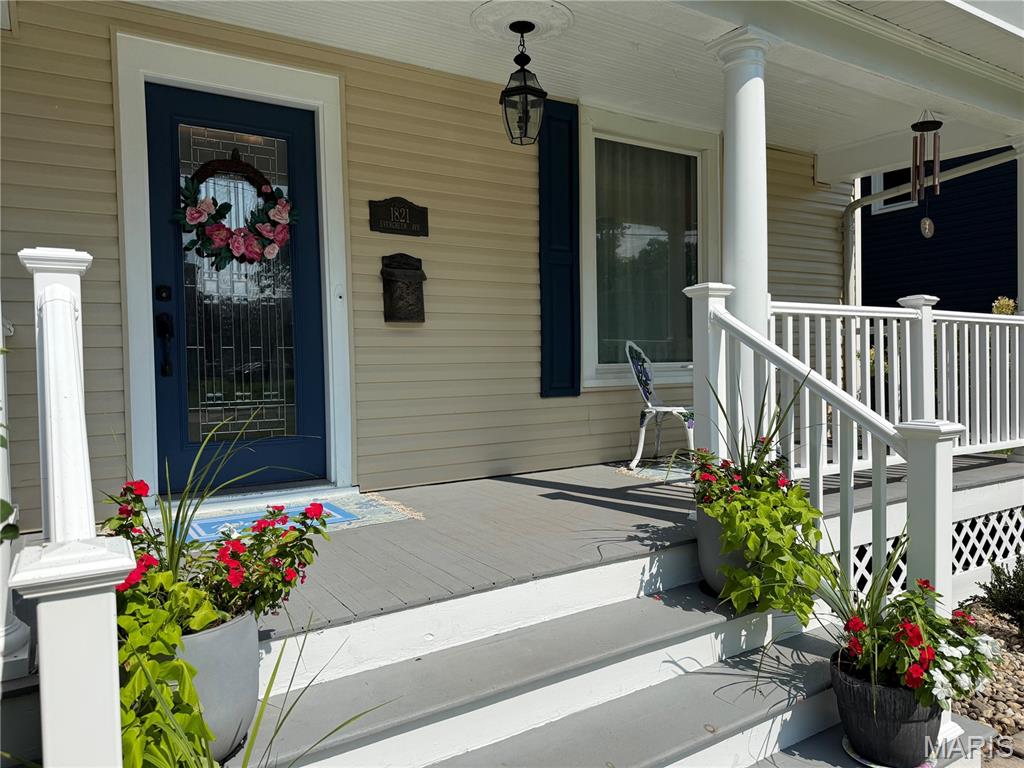 1821 Evergreen Avenue Property Photo 2
