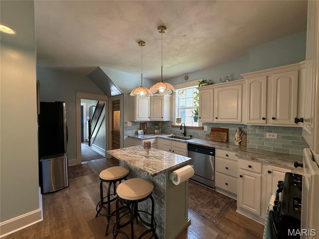 1821 Evergreen Avenue Property Photo 7