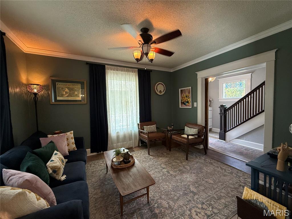 1821 Evergreen Avenue Property Photo 8