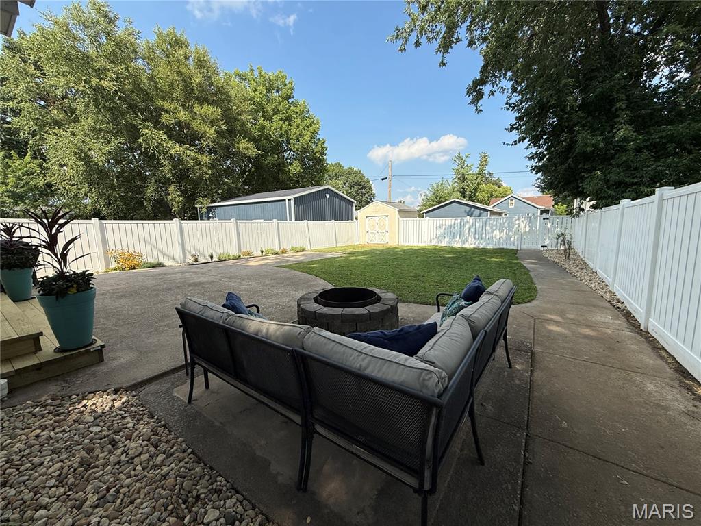 1821 Evergreen Avenue Property Photo 26
