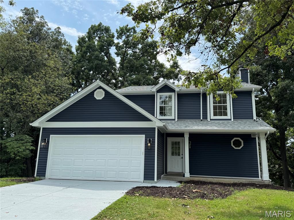 6 Whispering Rock Court