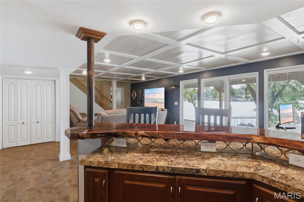 209 Cameo Point Property Photo 12