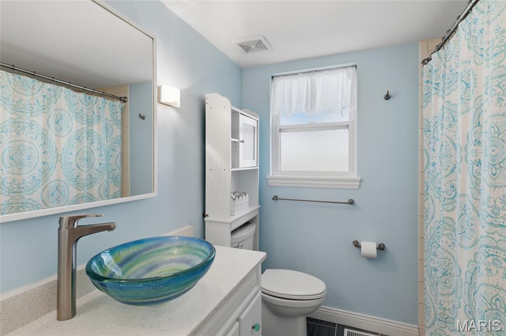 209 Cameo Point Property Photo 14