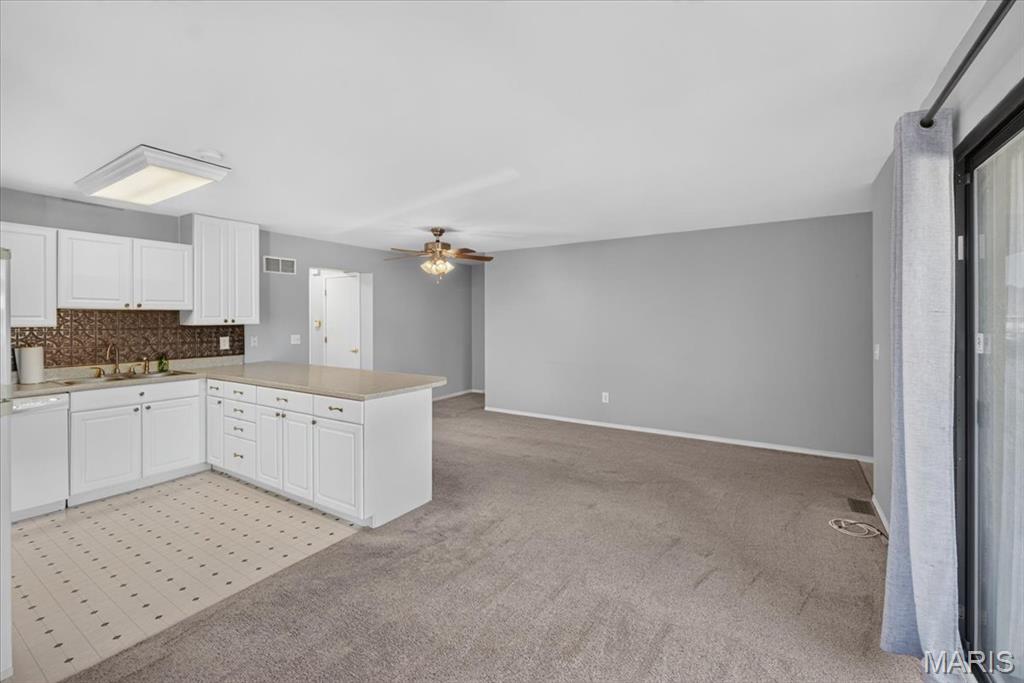 6 Megans Court C Property Photo 4