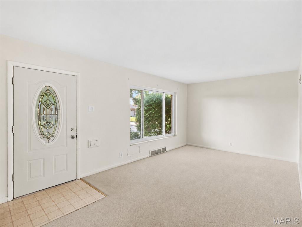 9228 Kenstan Court Property Photo 3